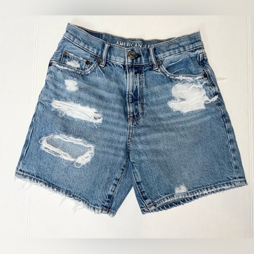 American Eagle 90s BOYFRIEND SHORT denim jean shorts distressed destroyed Size 0